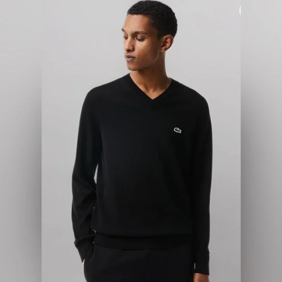 Lacoste Black V-Neck Sweater Size Medium - Picture 9 of 9